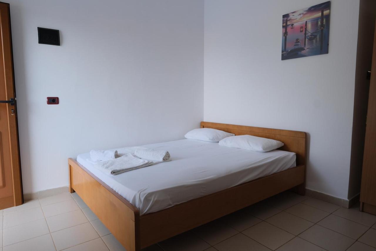 Mehilli Hotel Dhermi Exterior photo